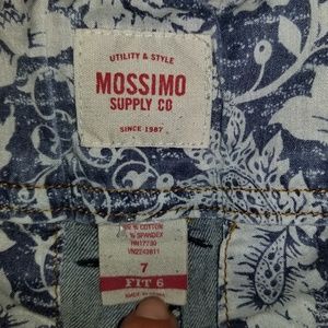 Shorts - MOSSIMO DISTRESSED DENIM BLUE JEANS SHORTS JR SZ 7 Shorts - MOSSIMO DISTRESSED DENIM BLUE JEANS SHORTS JR SZ 7